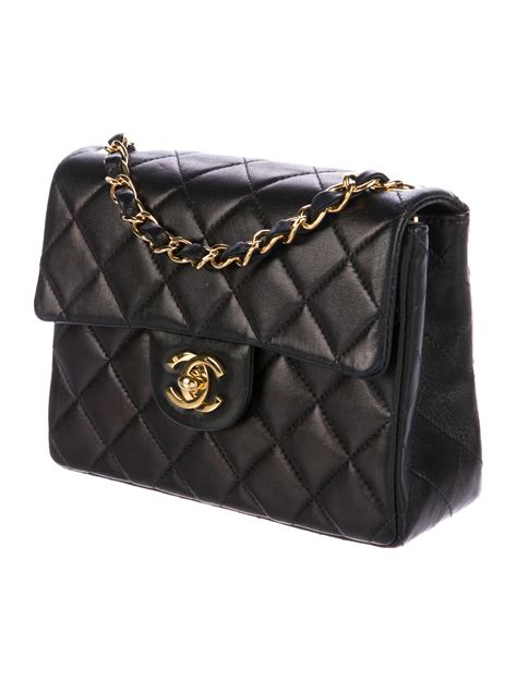 Shop CHANEL SMALL CLASSIC HANDBAG 